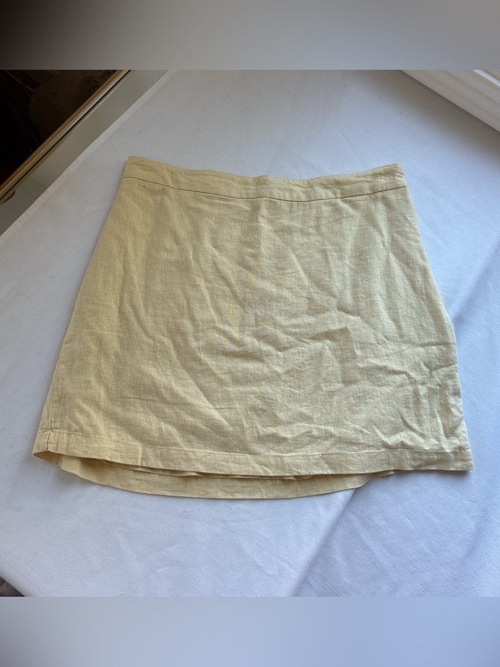Abercrombie & Fitch Light Yellow Linen-Blend Mini Skirt